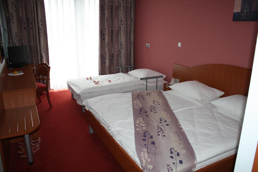 Penzion Letalisce Hotel Murska Sobota Ruang foto