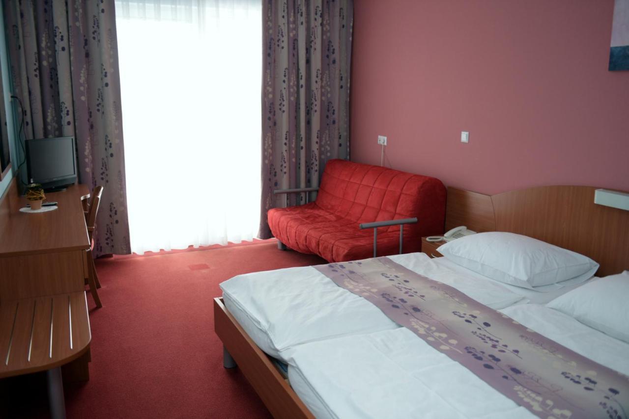 Penzion Letalisce Murska Sobota Bagian luar foto